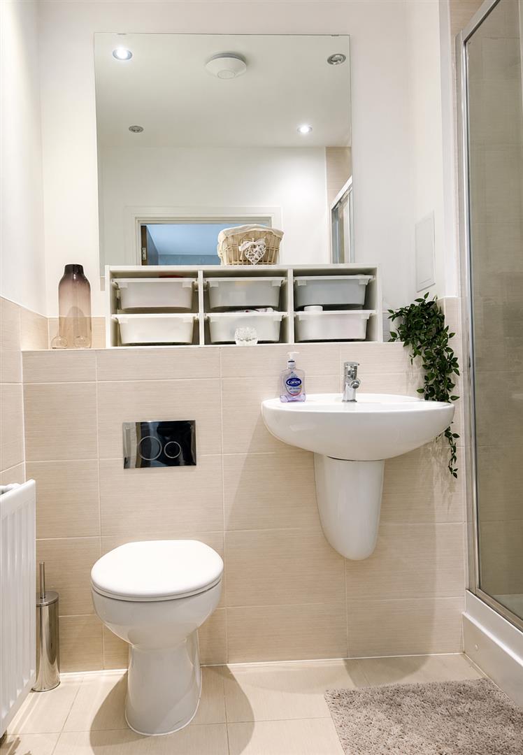 ensuite 1.png